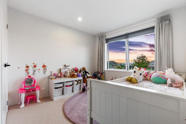 Photo of property in 36 Accolage Boulevard, Kumeu, 0810