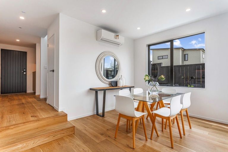 Photo of property in 5 Makumaku Place, Long Bay, Auckland, 0630