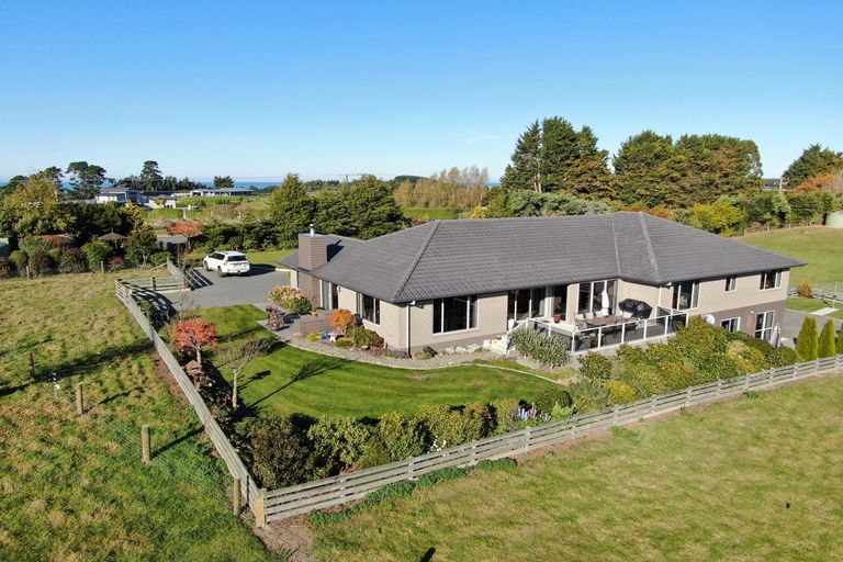 Photo of property in 154 Awamoa Road, Holmes Hill, Oamaru, 9492