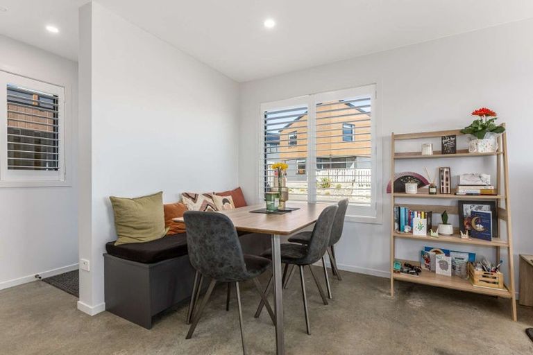 Photo of property in 38 Astelia Way, Woodridge, Wellington, 6037