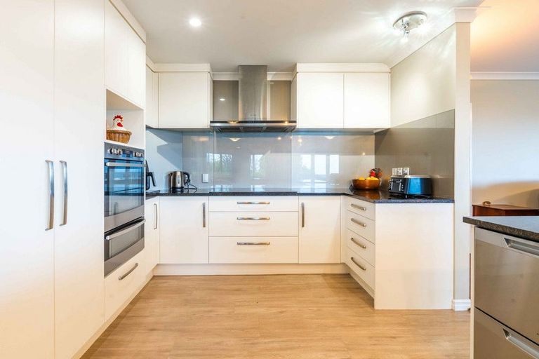 Photo of property in 14 Estates Terrace, Welcome Bay, Tauranga, 3175