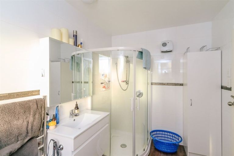 Photo of property in 10 Rosebank Avenue, Avalon, Lower Hutt, 5011