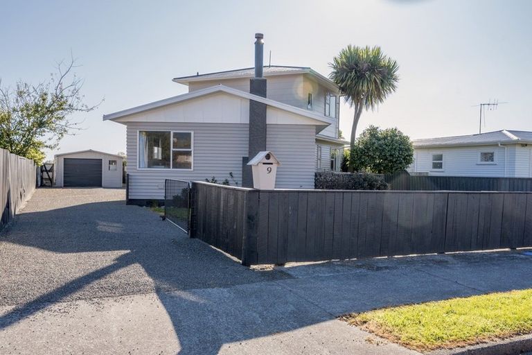 Photo of property in 9 Featherston Street, Levin, 5510