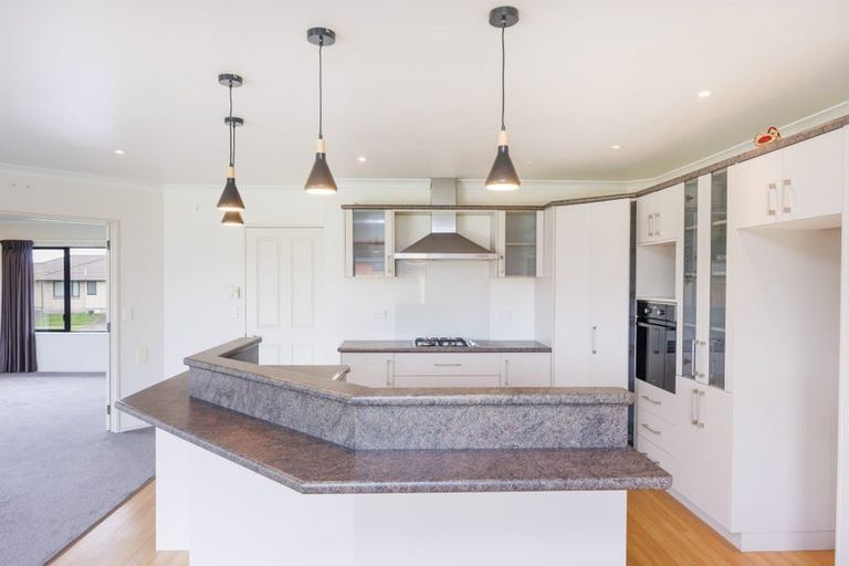 Photo of property in 186 Pacific Drive, Fitzherbert, Palmerston North, 4410