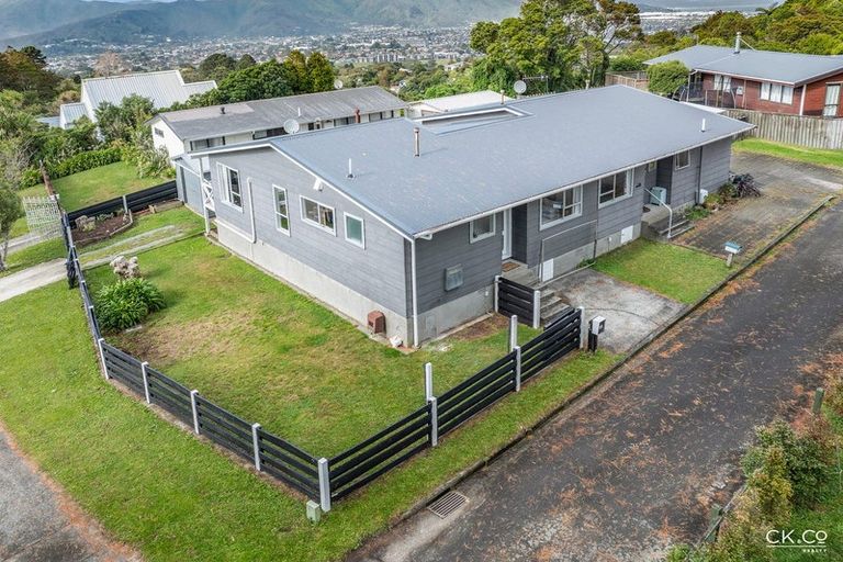 Photo of property in 79a-b Park Road, Belmont, Lower Hutt, 5010