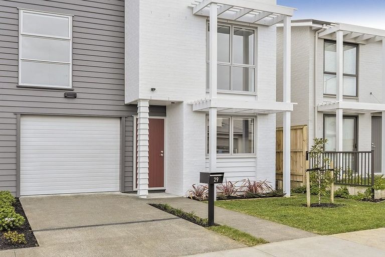 Photo of property in 29 Samuel Cassidy Avenue, Swanson, Auckland, 0614
