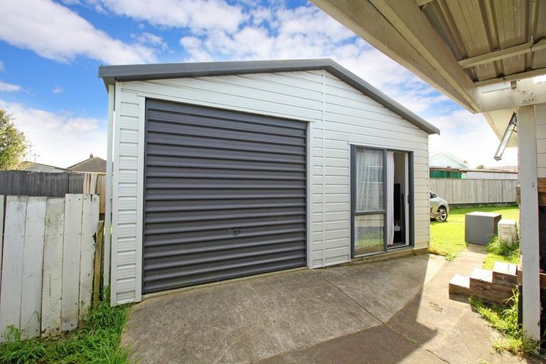 Photo of property in 32 Addington Avenue, Manurewa, Auckland, 2102