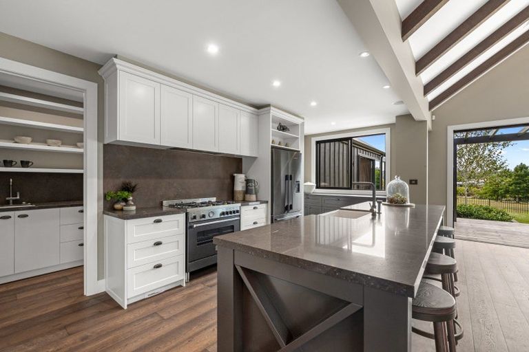 Photo of property in 158 Lakes Boulevard, Pyes Pa, Tauranga, 3112