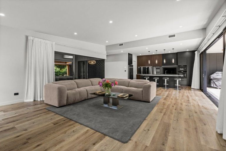 Photo of property in 20 Taruna Place, Havelock North, 4130