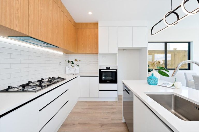 Photo of property in 38 Whakairo Crescent, Gulf Harbour, Whangaparaoa, 0930