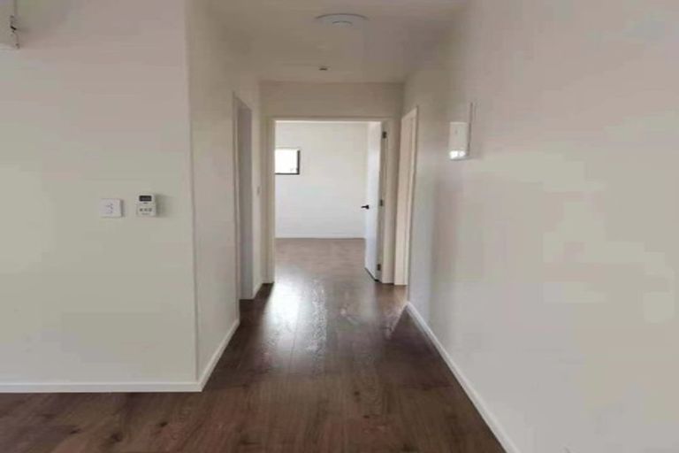 Photo of property in 23 Hakinakina Drive, Flat Bush, Auckland, 2019