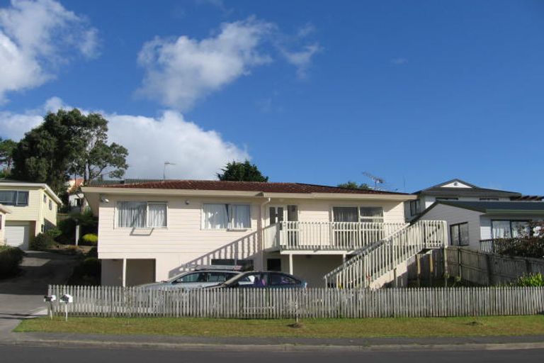Photo of property in 2/46 Barbados Drive, Unsworth Heights, Auckland, 0632