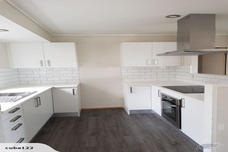 Photo of property in 11 Legacy Drive, Henderson, Auckland, 0612