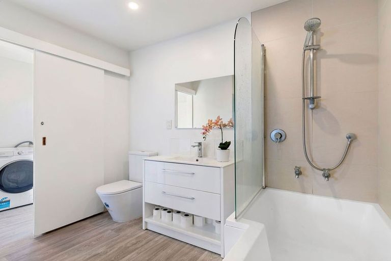 Photo of property in 35b Kawarau Place, Frankton, Queenstown, 9300