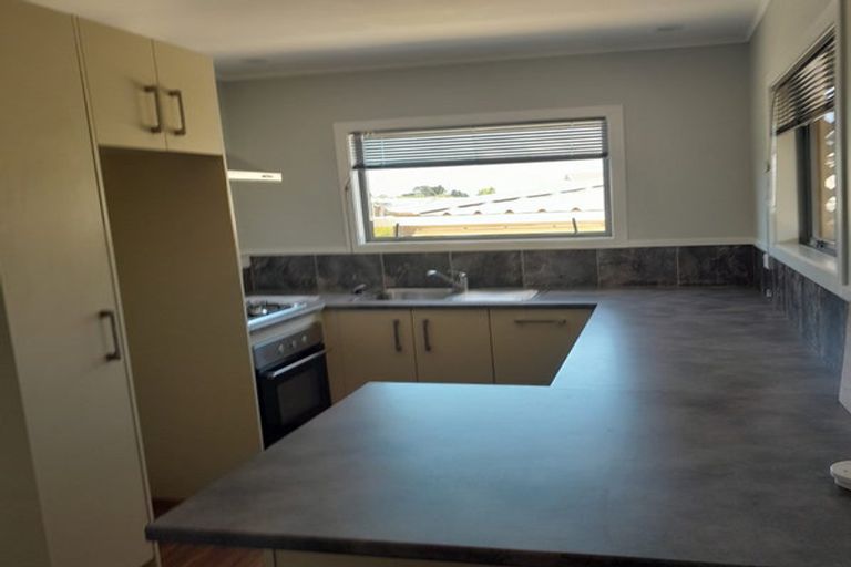 Photo of property in 34 Ocean View Rise, Ruakaka, 0116