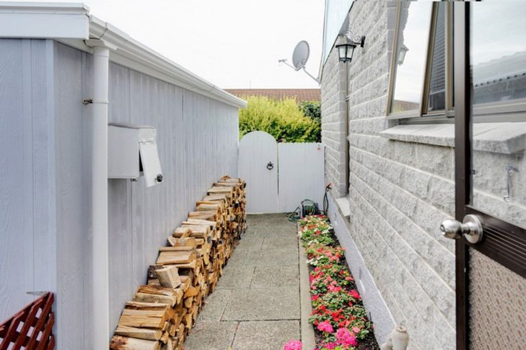 Photo of property in 2/4 Byron Place, Stoke, Nelson, 7011