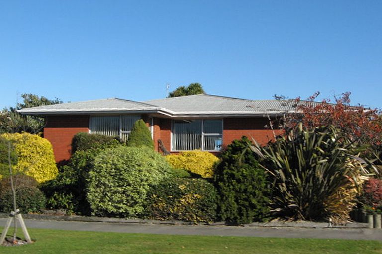 Photo of property in 138 Warren Crescent, Hillmorton, Christchurch, 8025