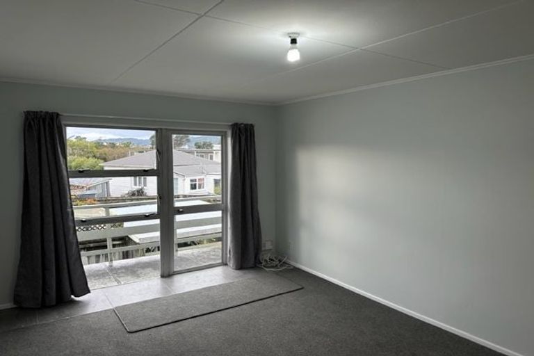 Photo of property in 46 Awamutu Grove, Waiwhetu, Lower Hutt, 5010