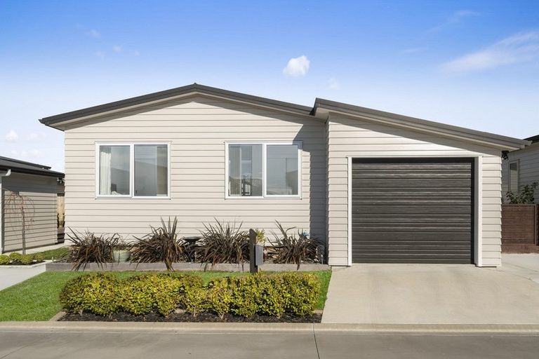 Photo of property in 11 Kamahi Crescent, Papamoa Beach, Papamoa, 3118