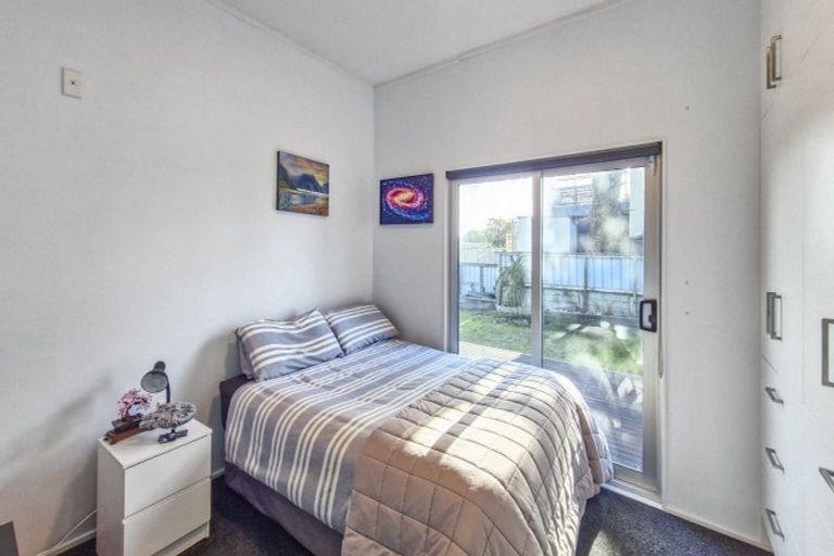 Photo of property in 25 Hall Place, Foxton Beach, Foxton, 4815