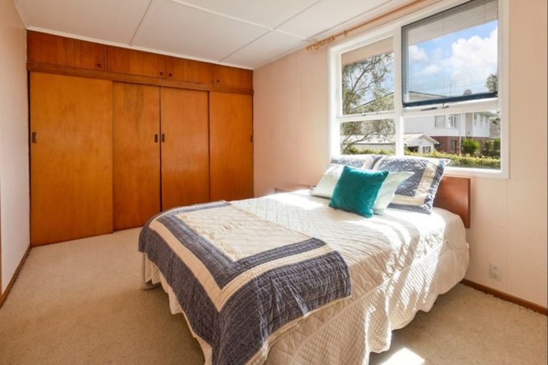 Photo of property in 6 Ware Place, Pakuranga Heights, Auckland, 2010