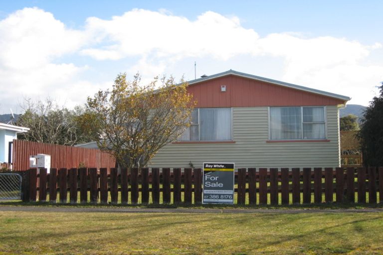 Photo of property in 18 Runuku Grove, Turangi, 3334