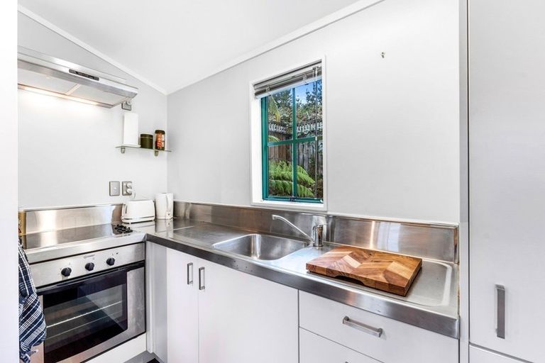 Photo of property in 2/9 Montgomery Street, Stokes Valley, Lower Hutt, 5019