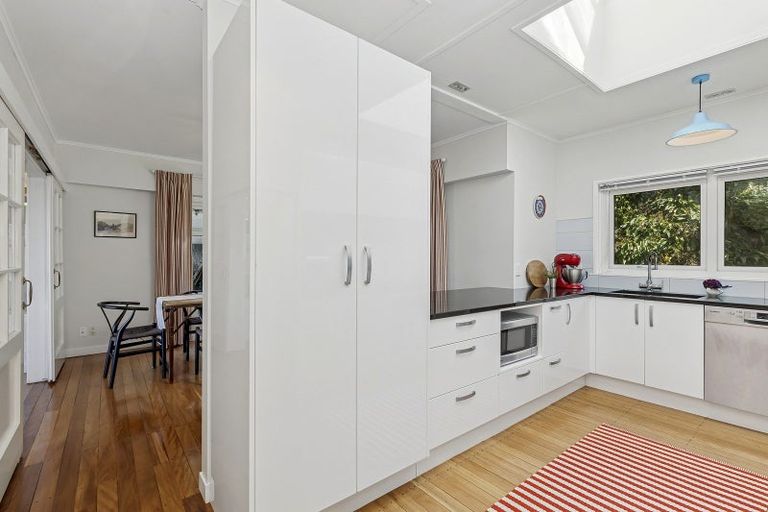 Photo of property in 3 Puketiro Avenue, Northland, Wellington, 6012