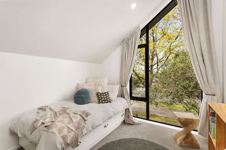 Photo of property in 43 Eveleyn Couzins Avenue, Richmond, Christchurch, 8013