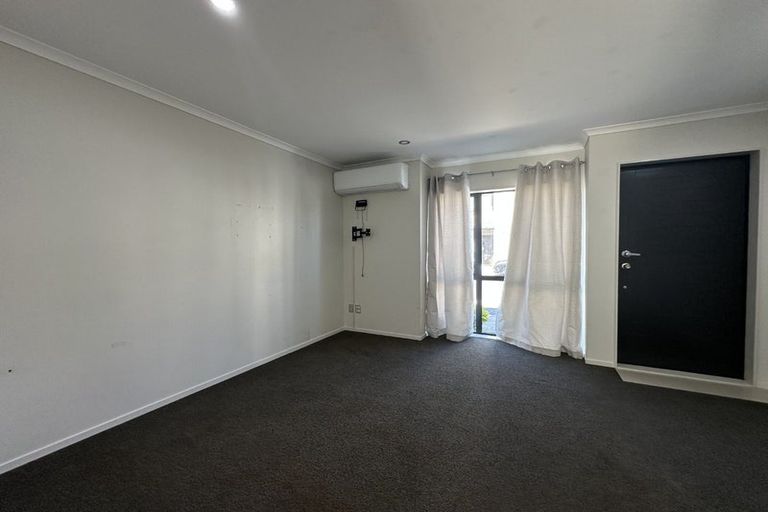 Photo of property in 9/4 Wallson Crescent, Wiri, Auckland, 2104