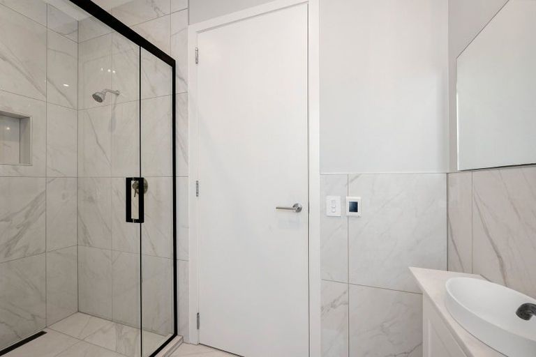 Photo of property in 23 Glenside Road, Glenside, Wellington, 6037