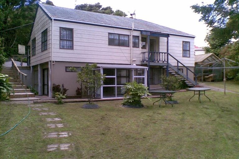 Photo of property in 19 Hiwihau Place, Glenfield, Auckland, 0629