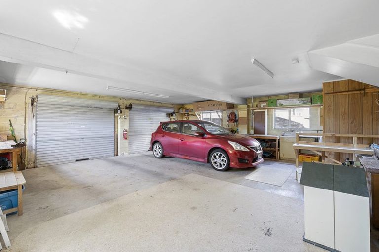 Photo of property in 49 Truby King Street, Merrilands, New Plymouth, 4312
