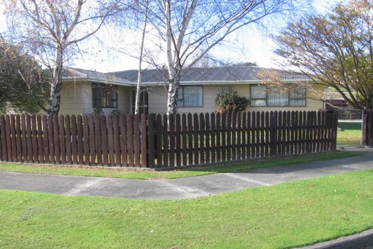 Photo of property in 4 Dove Place, Westbrook, Palmerston North, 4412