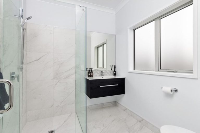 Photo of property in 25 Colombo Road, Waiuku, 2123