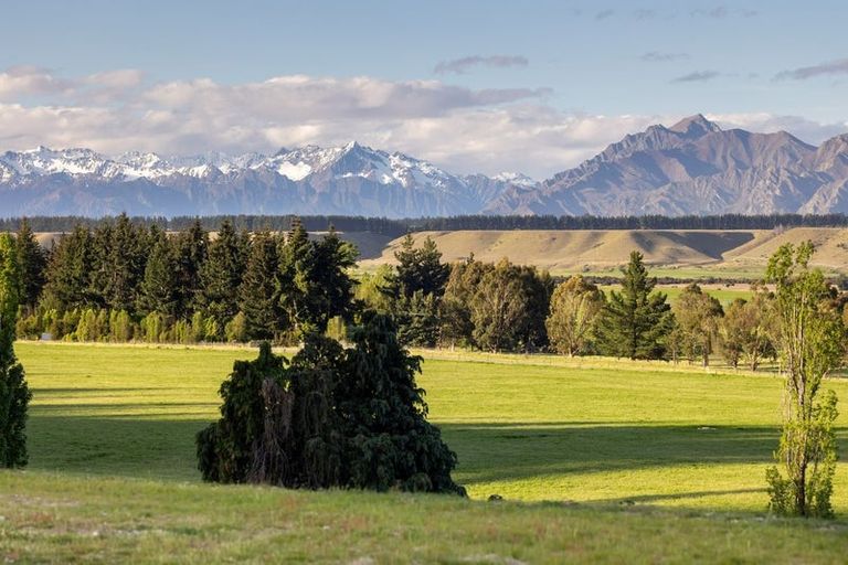 Photo of property in 28 Atkins Road, Luggate, Wanaka, 9382