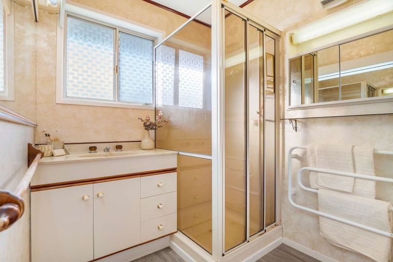 Photo of property in 15 Corilin Place, Mangakakahi, Rotorua, 3015