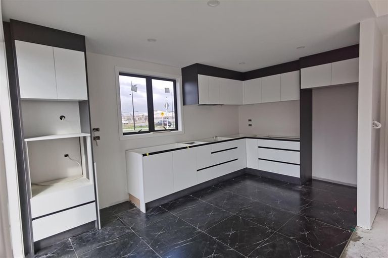 Photo of property in 22 Clayden Shuttleworth Street, Papakura, 2110