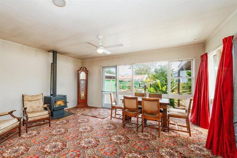 Photo of property in 37 Follett Street, Marton, 4710