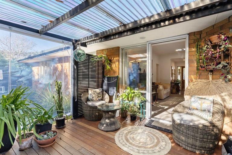 Photo of property in 9 Castle Way, Beckenham, Christchurch, 8023