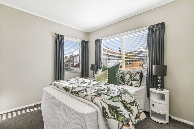 Photo of property in 2/16 Belgate Place, Somerville, Auckland, 2014
