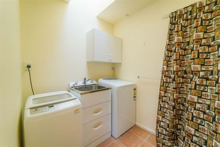 Photo of property in 15 Empress Place, Halswell, Christchurch, 8025