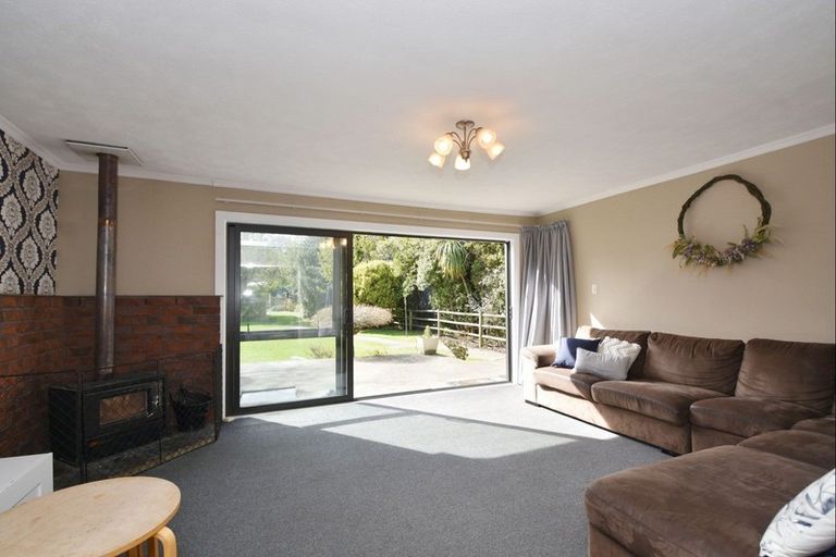 Photo of property in 34 Watt Road, Otatara, Invercargill, 9879