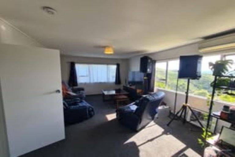 Photo of property in 48 Baylands Drive, Newlands, Wellington, 6037