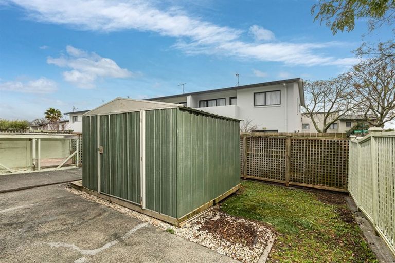 Photo of property in 16 Vitex Lane, Henderson, Auckland, 0612