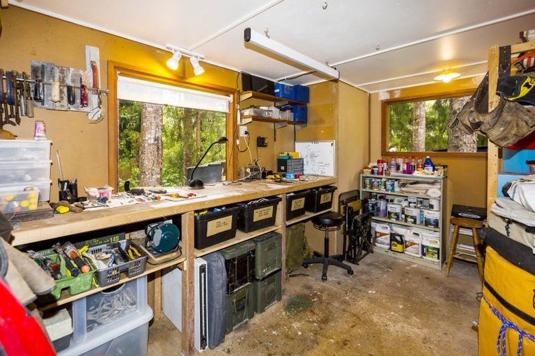 Photo of property in 24 Freemans Way, Pinehaven, Upper Hutt, 5019