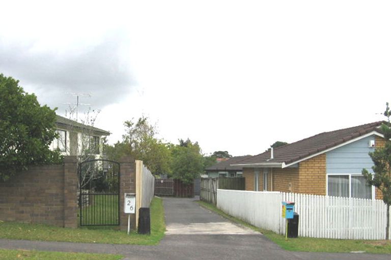 Photo of property in 28 Hassan Drive, Massey, Auckland, 0614