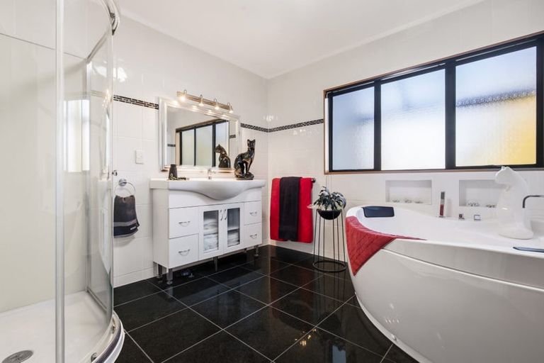 Photo of property in 40 Kahurangi Drive, Rangatira Park, Taupo, 3330
