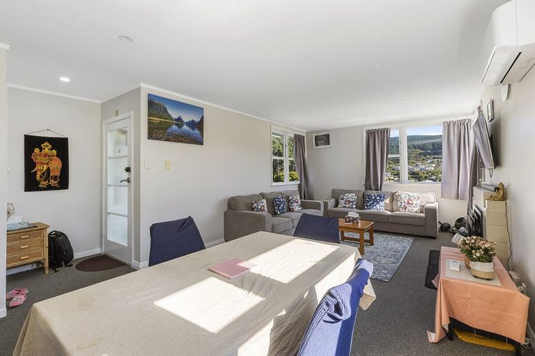 Photo of property in 93 Taylor Terrace, Tawa, Wellington, 5028