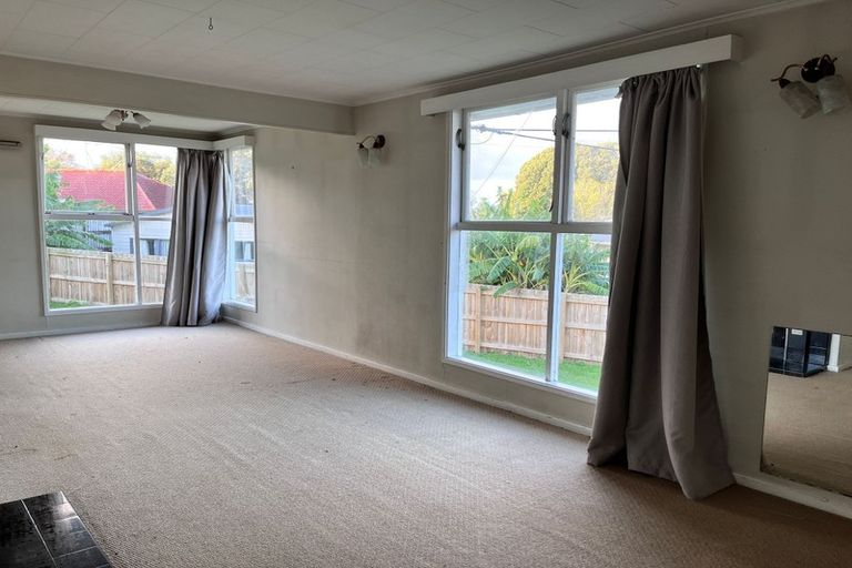 Photo of property in 16 Kotahi Road, Mount Wellington, Auckland, 1062